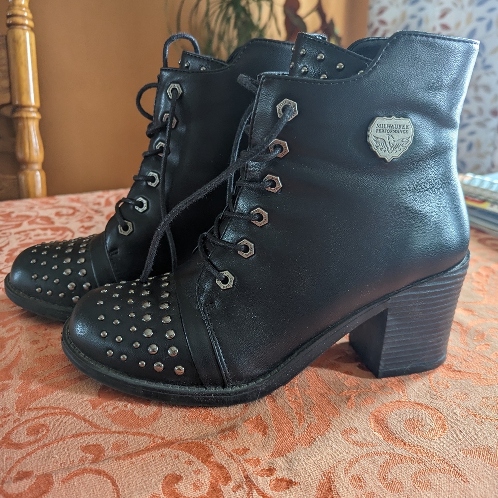 Milwaukee Performance ladies boots.